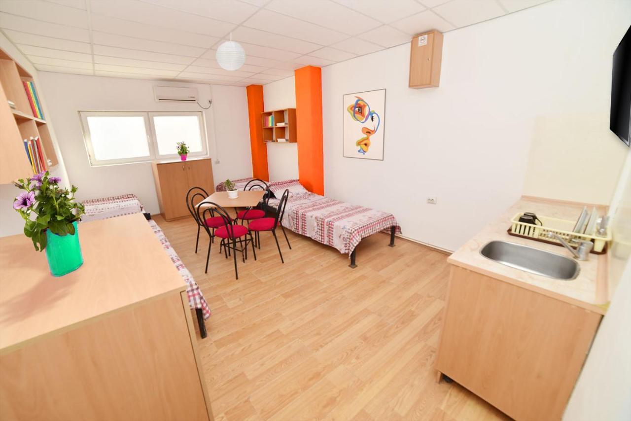 Hiljadnikov Apartments Stip Bagian luar foto