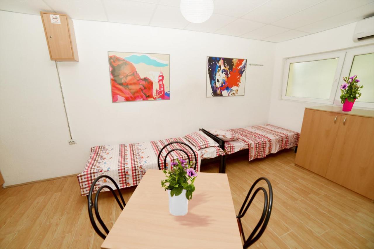 Hiljadnikov Apartments Stip Bagian luar foto