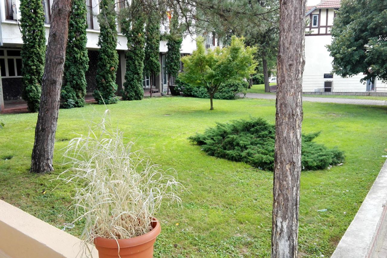 Hiljadnikov Apartments Stip Bagian luar foto